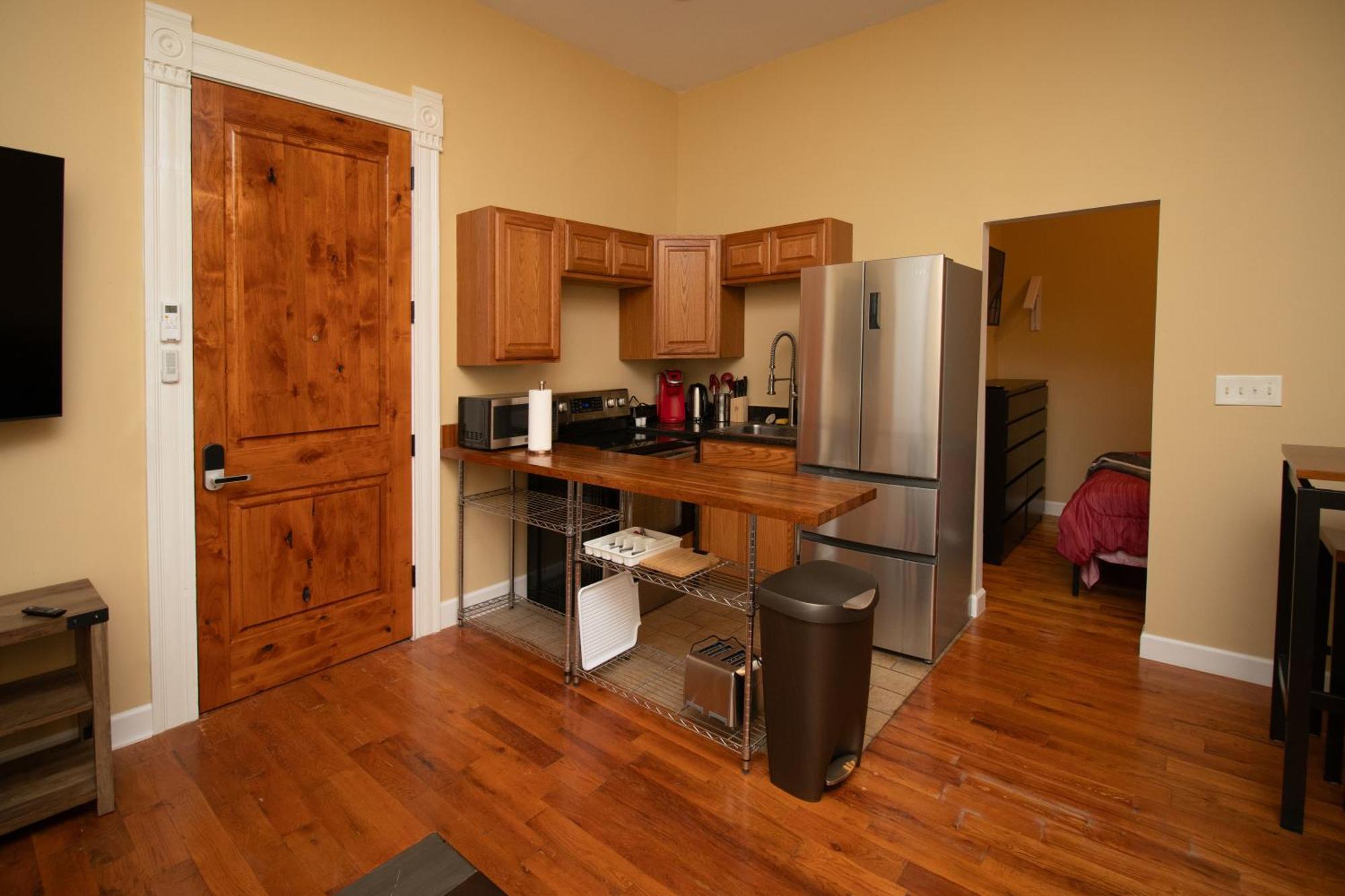 Quiet, Gated Oasis Near Downtown *
